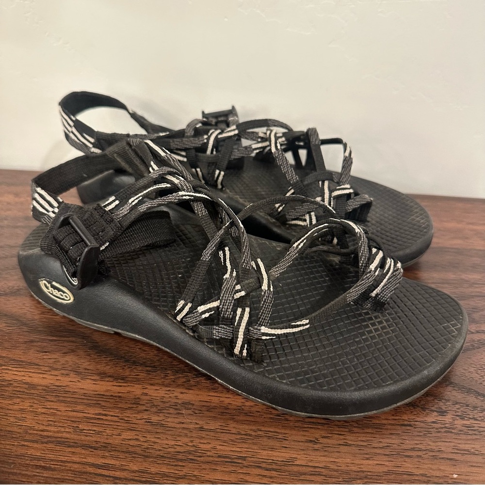 Chaco ZX3 Classic Scatter Black/White Sandals Size 9